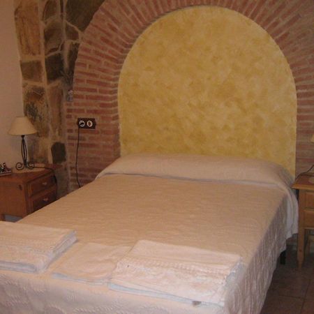Hostal Sara Villafeliche Экстерьер фото